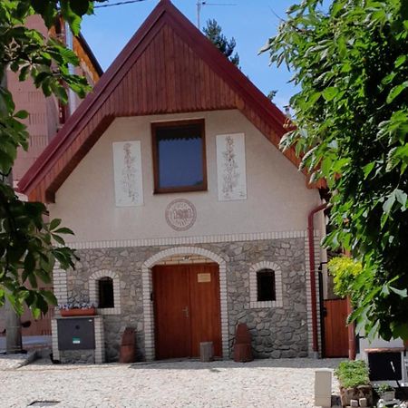 Ubytovani Na Sklepe U Prochazku Pouzdrany ภายนอก รูปภาพ